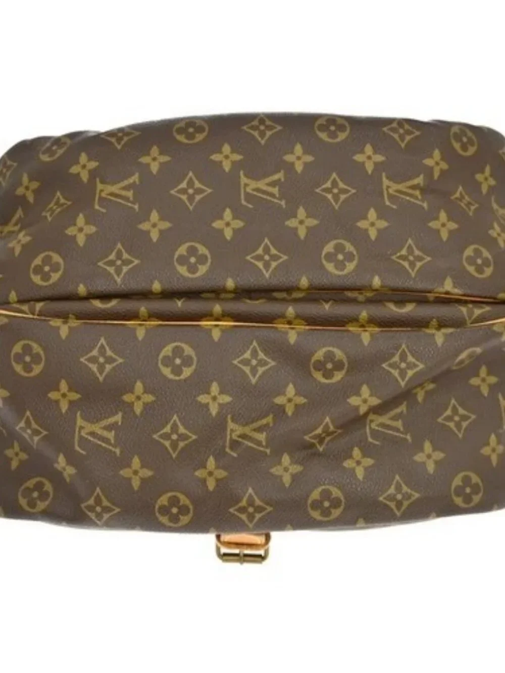 Louis Vuitton outside 	ab